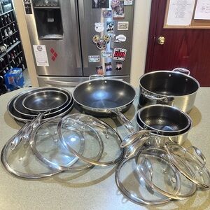 13 piece Hexclad cookware set